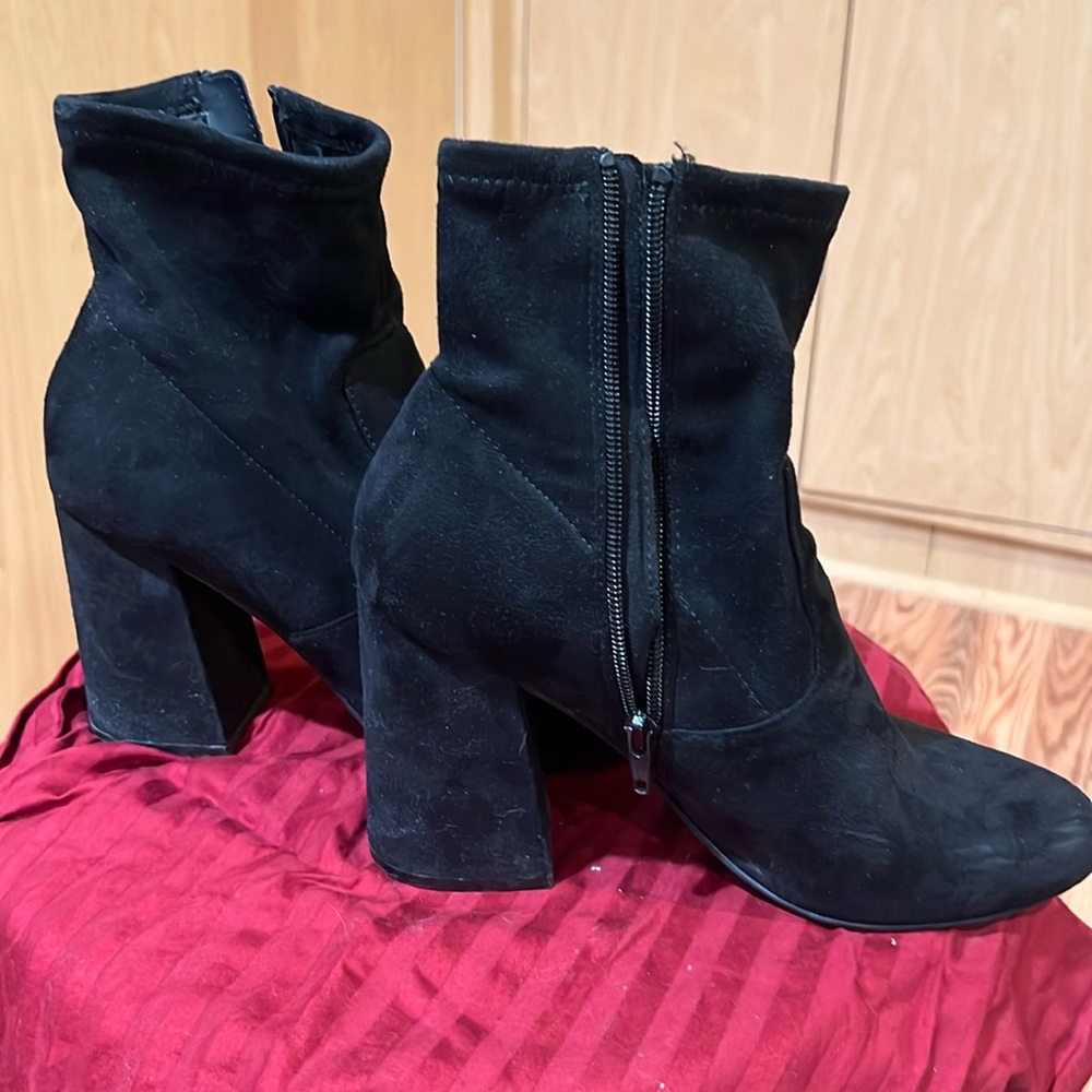 Madden girl blk suede block heel boots size 81/2
